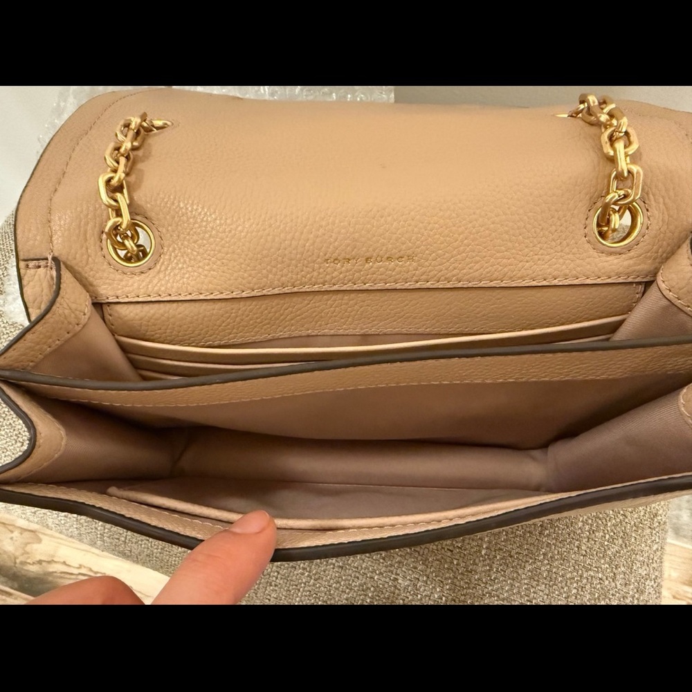 💯 Tory Burch Carson Convertible Leather Crossbody Bag In Devon Sand - Picture 11 of 12